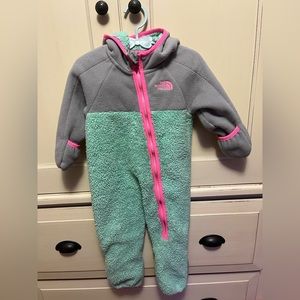 GUC Infant North Face Winter suit
